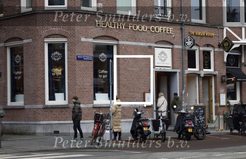 Amsterdam 15 januari 2022
Gordon heeft zijn restaurant Blushing en the burger Room geopend ondanks het verbod vanwege corona.