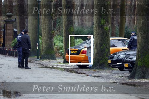 Lage Vuursche 31 januari 2022
Johan Vlemmix (Bloemen ) en Salar Azimi ( Kaviaar ter waarde van 100.000euro) brengen kado naar prinses Beatrix op kasteel Drackensteyn vanwege haar 84e verjaardag. Hagop Abrahamyan