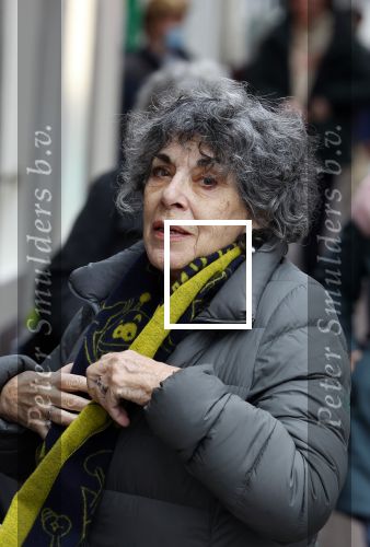 Amsterdam 19 januari 2022
Cabaretiers Bert Visscher en Jochem Myer tijdens de landelijke protestactie Kapsalon Theater in de Kleine Komedie. De cultuursector komt in actie tegen de coronamaatregelen. Tientallen theaters in heel Nederland  zijn omgebouwd tot een kapsalon. Hanneke Groenteman