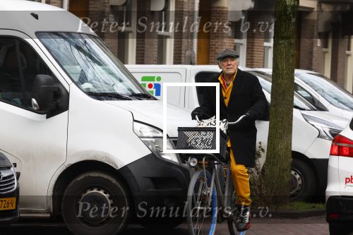 Amsterdam 12 januari 2022
Hans Dagelet op de fiets in Amsterdam zuid.