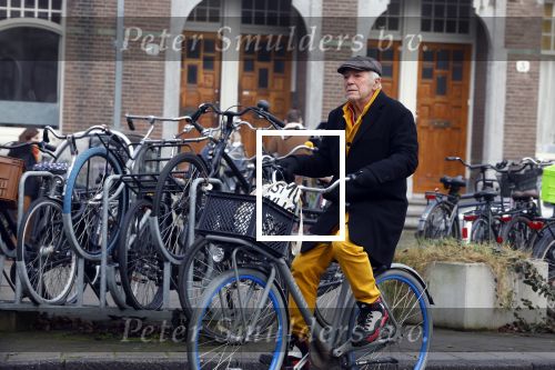 Amsterdam 12 januari 2022
Hans Dagelet op de fiets in Amsterdam zuid.