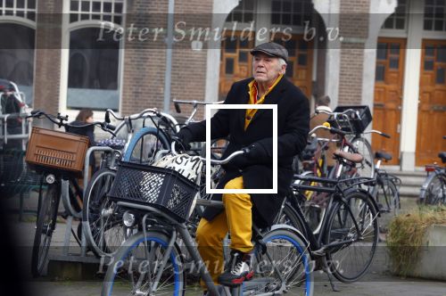 Amsterdam 12 januari 2022
Hans Dagelet op de fiets in Amsterdam zuid.