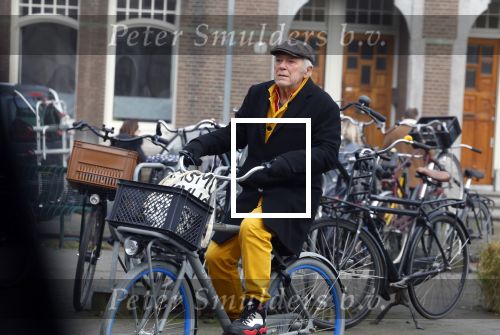 Amsterdam 12 januari 2022
Hans Dagelet op de fiets in Amsterdam zuid.