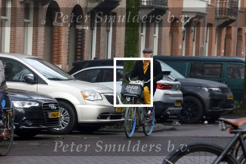 Amsterdam 12 januari 2022
Hans Dagelet op de fiets in Amsterdam zuid.