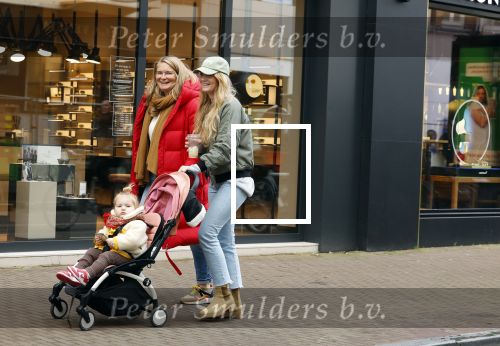 Amsterdam 28 januari 2022
Iris Zeilstra met haar moedr en dochter iop de pc hooftstraat.