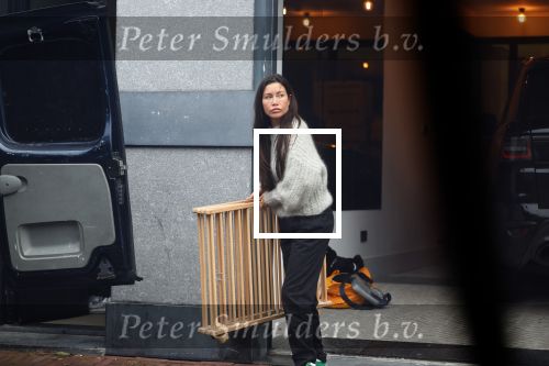 Amsterdam 18 januari 2022
Lil Kleine en jaimie Vaes verhuizen terug naar hun oude huis wat door een overstroming maanden lang onbewoonbaar was.