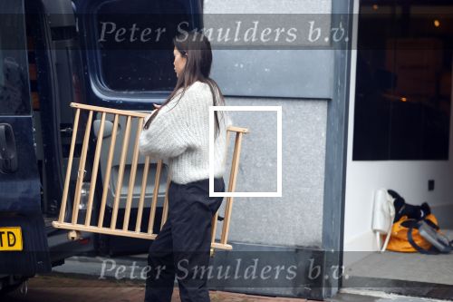 Amsterdam 18 januari 2022
Lil Kleine en jaimie Vaes verhuizen terug naar hun oude huis wat door een overstroming maanden lang onbewoonbaar was.
