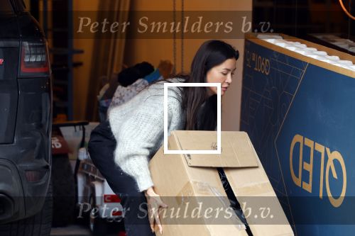 Amsterdam 18 januari 2022
Lil Kleine en jaimie Vaes verhuizen terug naar hun oude huis wat door een overstroming maanden lang onbewoonbaar was.