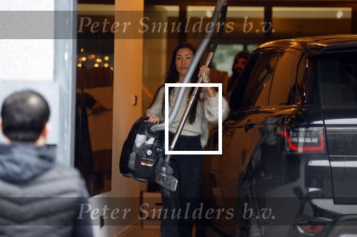 Amsterdam 18 januari 2022
Lil Kleine en jaimie Vaes verhuizen terug naar hun oude huis wat door een overstroming maanden lang onbewoonbaar was.