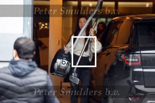 Amsterdam 18 januari 2022
Lil Kleine en jaimie Vaes verhuizen terug naar hun oude huis wat door een overstroming maanden lang onbewoonbaar was.