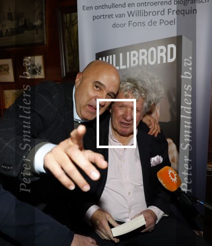 Laren 7 februari 2022
Boekpresentatie van Willibrord Frequin in het bonte paard. Rene v d Gijp reikte het eerste exemplaar uit . Fons de Poel is de schrijver. Willibrord en John v d Heuvel