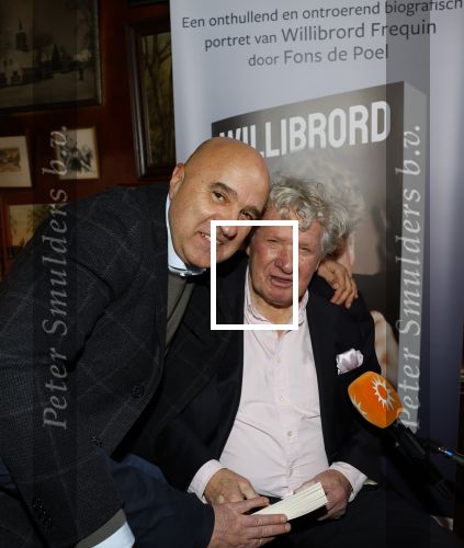 Laren 7 februari 2022
Boekpresentatie van Willibrord Frequin in het bonte paard. Rene v d Gijp reikte het eerste exemplaar uit . Fons de Poel is de schrijver. Willibrord en John v d Heuvel