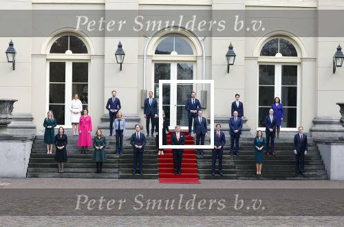 Den haag 10 januari 2022
Balkonscene nieuwe kabinet op paleis Noordeinde.
Koning Willem Alexander Mark Rutte Wopke Hoekstra Hugo de Jonge Kasja ollongren Liesje Schreinemacher Franc Weerwind Dilan Yesilgoz Hanke Bruins Robbert Dijkgraaf Dennis Wiersma Mark Harbers Micky Adriaansens Rob Jetten Henk Staghouwer Christianne v d Wal Karien v Gennip Carola Schouten Ernst Kuipers en Conny Helder .