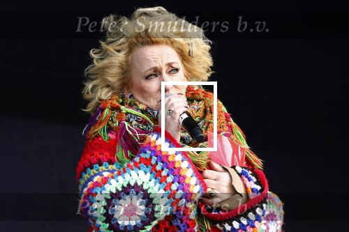 Amsterdam 29 januari 2022
Demonstratie tegen seksueel geweld op het museumplein. Karin Bloemen presenteert het .