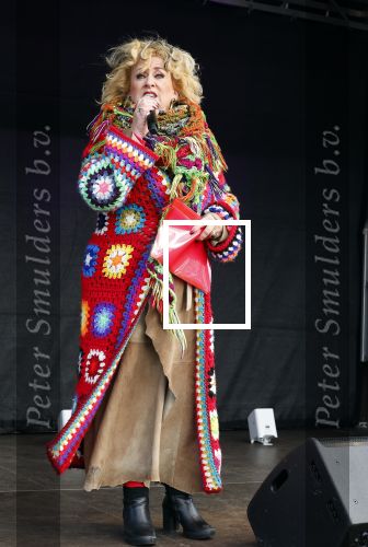 Amsterdam 29 januari 2022
Demonstratie tegen seksueel geweld op het museumplein. Karin Bloemen presenteert het .