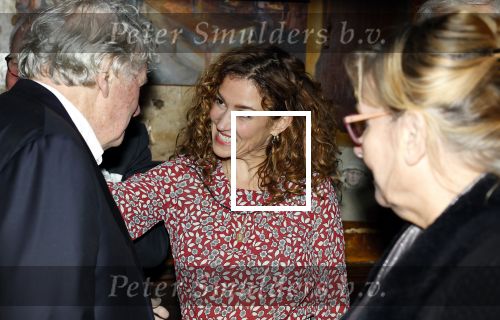Laren 7 februari 2022
Boekpresentatie van Willibrord Frequin in het bonte paard. Rene v d Gijp reikte het eerste exemplaar uit . Fons de Poel is de schrijver. Katja Schuurman