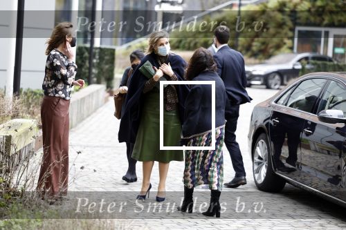 Amsterdam 16 februari 2022
Koningin Maxima arriveert bij het ABN AMRO bank kantoor op de zuidas voor bijeenkomst inclusive banking.