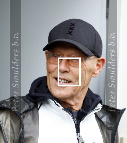 Den Haag 4 februari 2022
Rob en Ferdi Bolland worden geeerd met een plakaat op de muur van een huis met een tekst van 1 van hun liedjes daarop. Het hangt in de straat waar Rob Bolland woont. Koos v Dijk