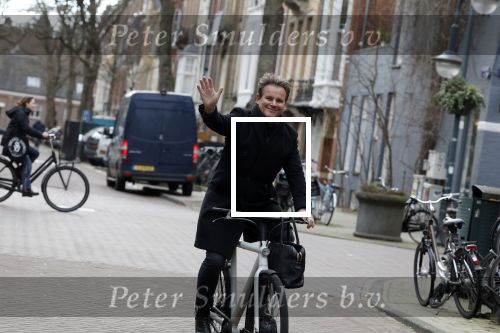 Amsterdam 8 februari 2022
Leco v Zadelhoff op zijn electrische v Moof fiets in amsterdam zuid