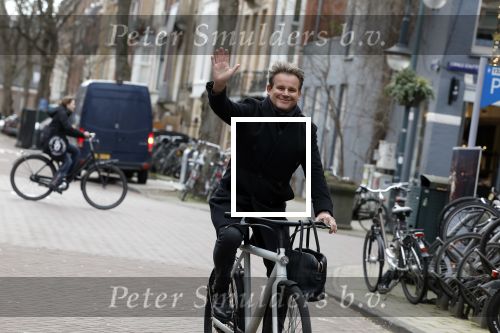 Amsterdam 8 februari 2022
Leco v Zadelhoff op zijn electrische v Moof fiets in amsterdam zuid