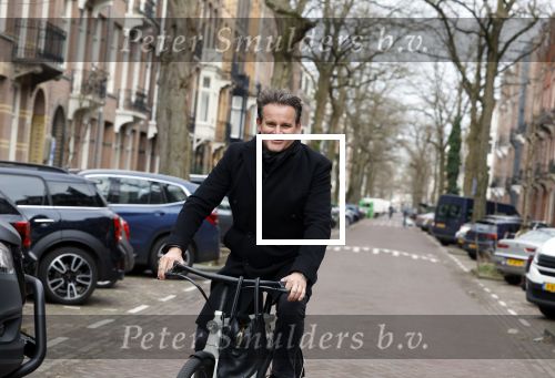 Amsterdam 8 februari 2022
Leco v Zadelhoff op zijn electrische v Moof fiets in amsterdam zuid