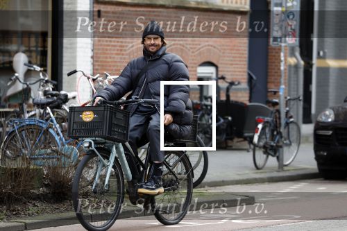 Amsterdam 8 februari 2022
Mari v d Ven op de fiets in amsterdam zuid