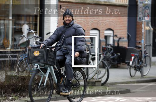 Amsterdam 8 februari 2022
Mari v d Ven op de fiets in amsterdam zuid