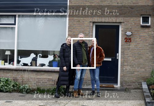 Uithoorn 10 februari 2022
Martien Meiland Erica en Maxime nemen nieuw programma oip voor sbs6 . Ze wonen in rijtjes huis en moeten van de bijstand leven.