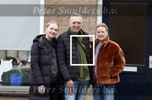Uithoorn 10 februari 2022
Martien Meiland Erica en Maxime nemen nieuw programma oip voor sbs6 . Ze wonen in rijtjes huis en moeten van de bijstand leven.