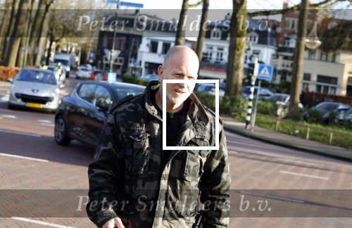 Laren 7 februari 2022
Boekpresentatie van Willibrord Frequin in het bonte paard. Rene v d Gijp reikte het eerste exemplaar uit . Fons de Poel is de schrijver. Maxim Hartman