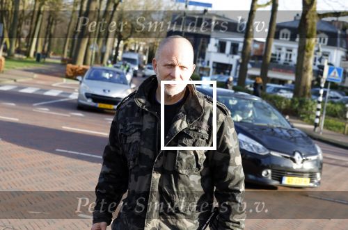 Laren 7 februari 2022
Boekpresentatie van Willibrord Frequin in het bonte paard. Rene v d Gijp reikte het eerste exemplaar uit . Fons de Poel is de schrijver. Maxim Hartman