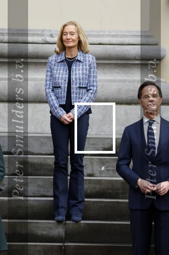 Den haag 10 januari 2022
Balkonscene nieuwe kabinet op paleis Noordeinde.
Koning Willem Alexander Mark Rutte Wopke Hoekstra Hugo de Jonge Kasja ollongren Liesje Schreinemacher Franc Weerwind Dilan Yesilgoz Hanke Bruins Robbert Dijkgraaf Dennis Wiersma Mark Harbers Micky Adriaansens Rob Jetten Henk Staghouwer Christianne v d Wal Karien v Gennip Carola Schouten Ernst Kuipers en Conny Helder .
