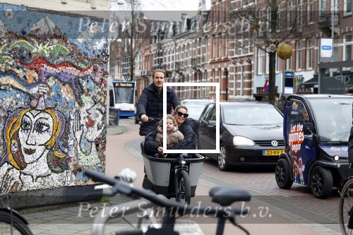 Amsterdam 4 en 5 februari 2022
Monica Geuze met dochtertje  haar vriend Robbert Kroese in bakfiets  in Amsterdam zuid.