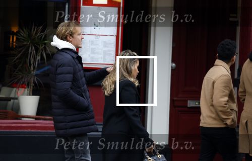 Amsterdam 29 januari 2022
Monica Geuze en haar vriend Robbert Kroese wandelnd door Amsterdam zuid.