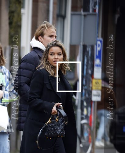 Amsterdam 29 januari 2022
Monica Geuze en haar vriend Robbert Kroese wandelnd door Amsterdam zuid.