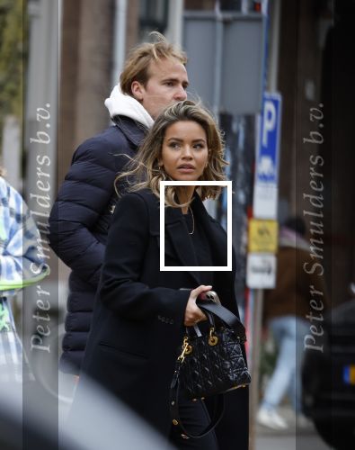 Amsterdam 29 januari 2022
Monica Geuze en haar vriend Robbert Kroese wandelnd door Amsterdam zuid.