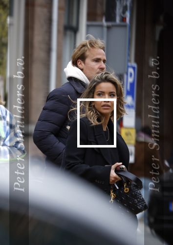 Amsterdam 29 januari 2022
Monica Geuze en haar vriend Robbert Kroese wandelnd door Amsterdam zuid.