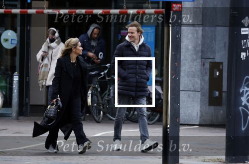 Amsterdam 29 januari 2022
Monica Geuze en haar vriend Robbert Kroese wandelnd door Amsterdam zuid.