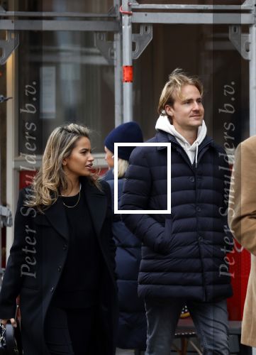 Amsterdam 29 januari 2022
Monica Geuze en haar vriend Robbert Kroese wandelnd door Amsterdam zuid.
