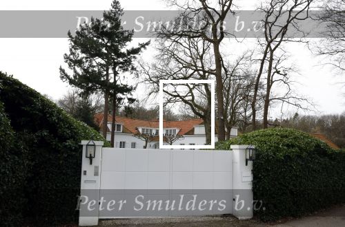 Naarden 13 februari 2022
Het huis van jan des Bouvrie en zijn vrouw Monique des Bouvrie staat te koop voor 10 miljoen euro.