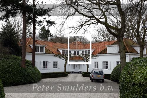 Naarden 13 februari 2022
Het huis van jan des Bouvrie en zijn vrouw Monique des Bouvrie staat te koop voor 10 miljoen euro.