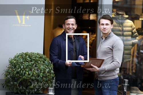 Amsterdam 27 januari 2022
Najib Amhali koopt kleding bij Layer Paris in Amsterdam zuid