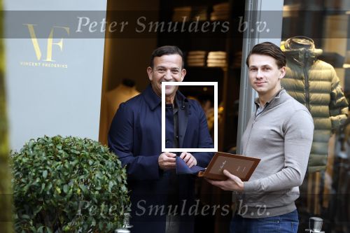 Amsterdam 27 januari 2022
Najib Amhali koopt kleding bij Layer Paris in Amsterdam zuid