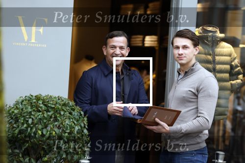 Amsterdam 27 januari 2022
Najib Amhali koopt kleding bij Layer Paris in Amsterdam zuid