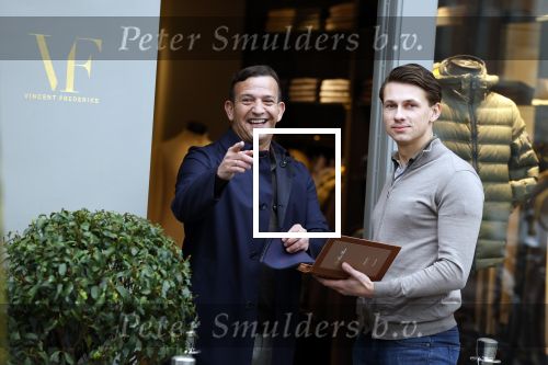 Amsterdam 27 januari 2022
Najib Amhali koopt kleding bij Layer Paris in Amsterdam zuid