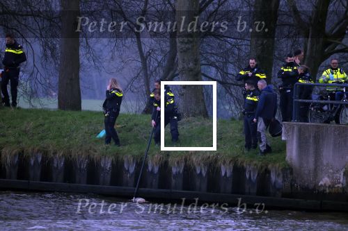 Nigtevecht Abcoude 25 januari 2022
De politie vist een lijk uit het Amsterdam Rijnkanaal
