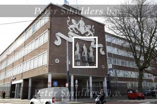 Amsterdam 15 februari 2022
Pers voor het politieburo Lijnbaansgracht waar Lil Kleine en Glennis Grace zitten