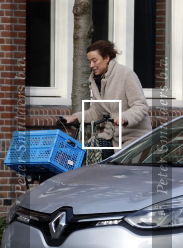 Amsterdam 13 februari 2022
Prinses Marilene op de fiets in Amsterdam zuid.