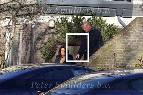 Mijdrecht 10 januari 2022
Rachel hazes en Klaas Otto vertrekken bij het huis van Rachel