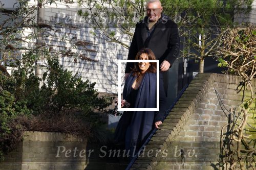 Mijdrecht 10 januari 2022
Rachel hazes en Klaas Otto vertrekken bij het huis van Rachel